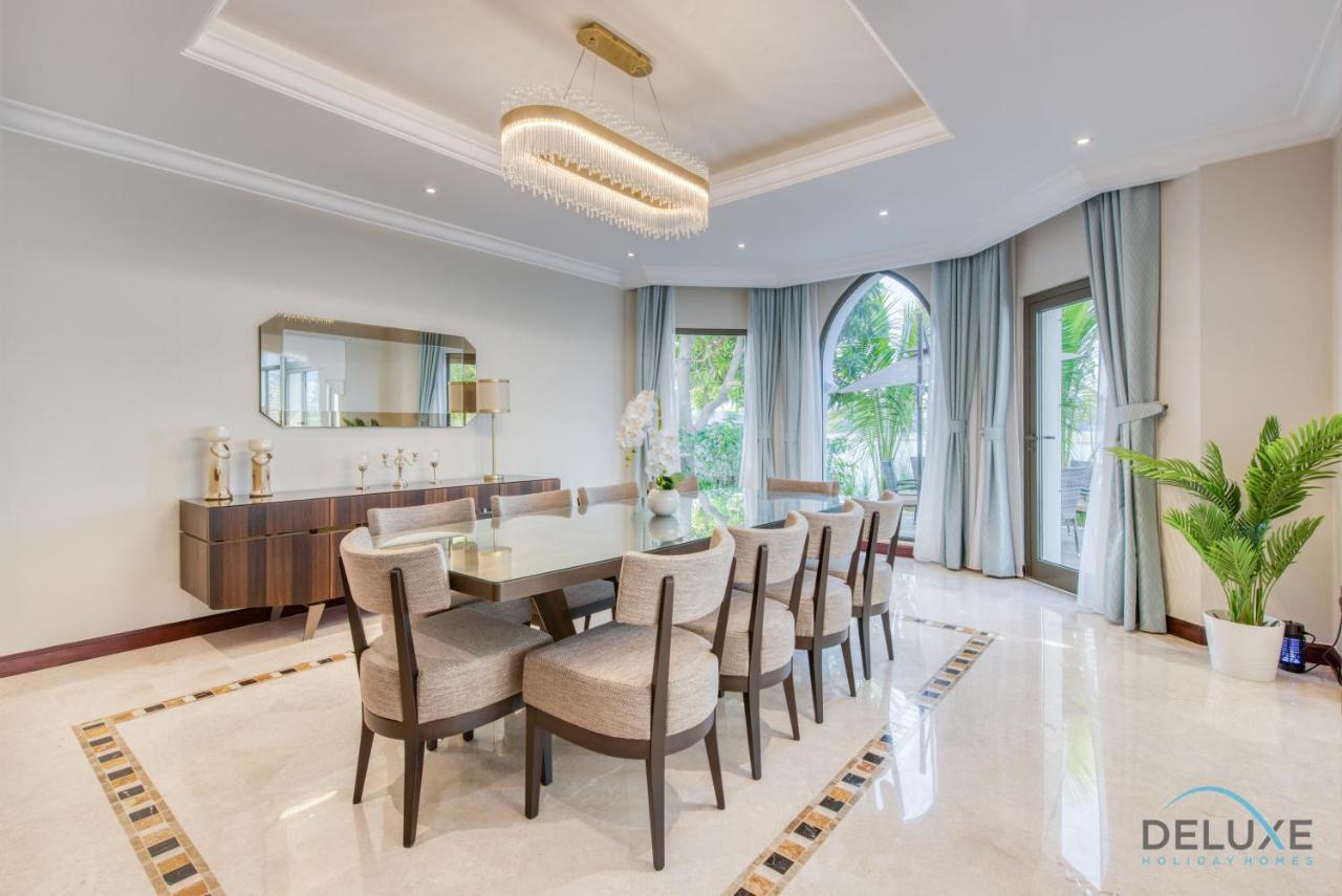 Oasis: Luxe 4br With Assistant And Private Pool At Palm Jumeirah Villa Dubai