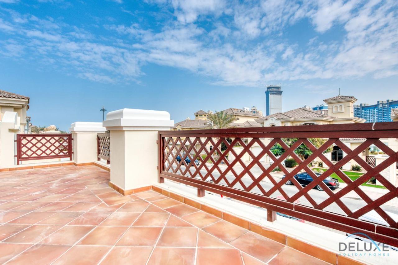 Villa Oasis: Luxe 4br With Assistant And Private Pool At Palm Jumeirah